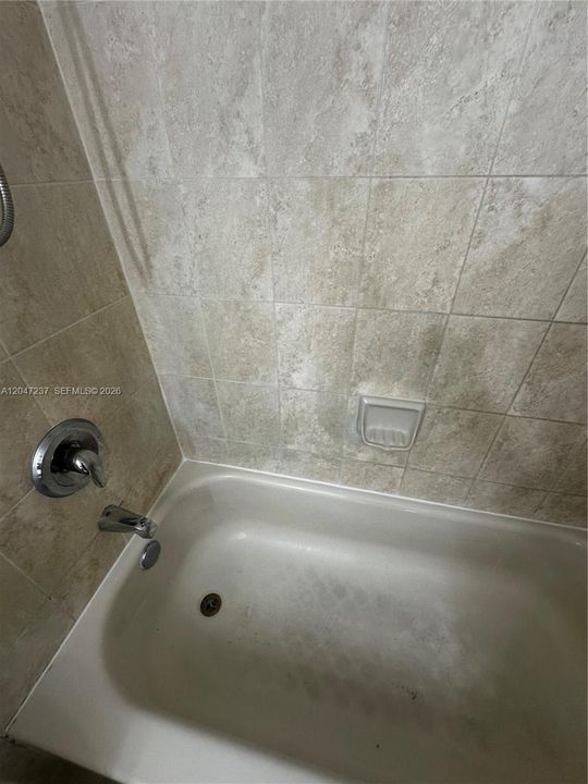 В аренду: $2,300 (4 спален, 3 ванн, 1423 Квадратных фут)