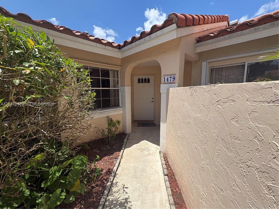 For Sale: $465,000 (3 beds, 2 baths, 1151 Square Feet)