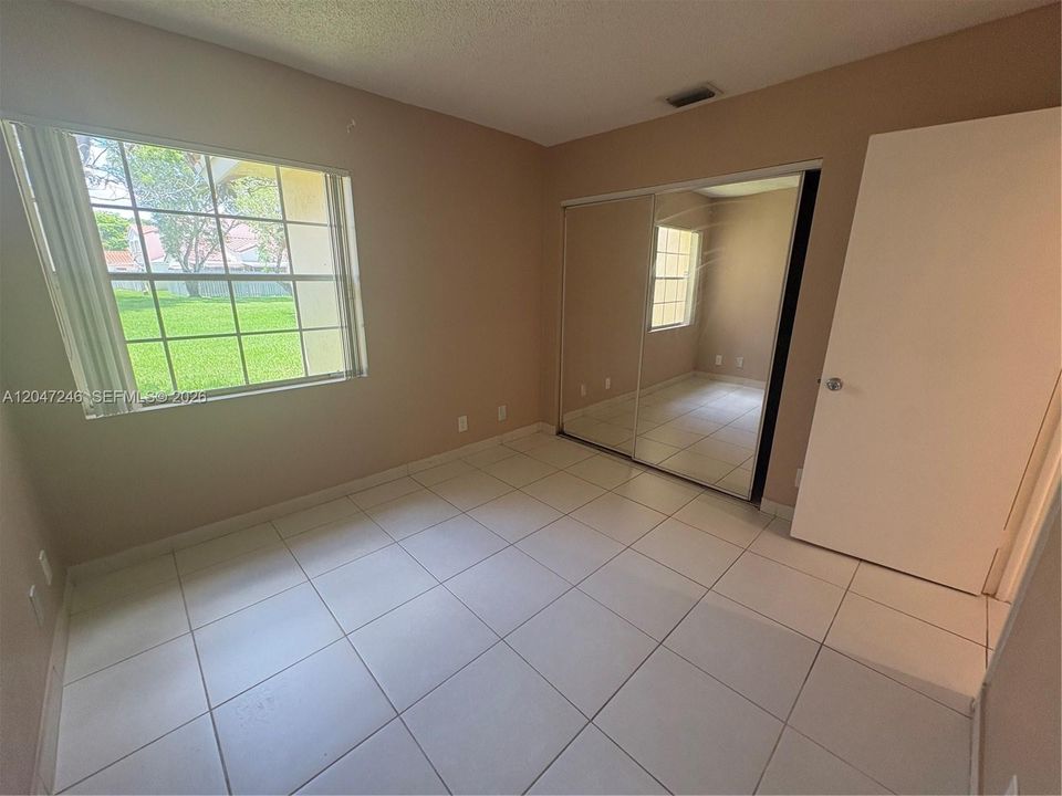 For Sale: $465,000 (3 beds, 2 baths, 1151 Square Feet)