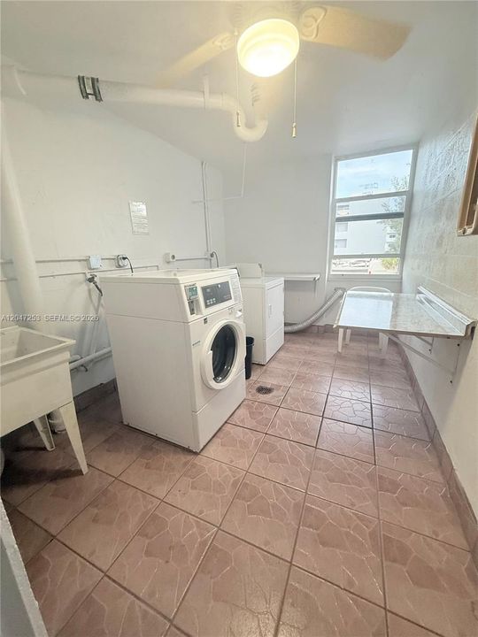 В аренду: $2,100 (1 спален, 1 ванн, 812 Квадратных фут)