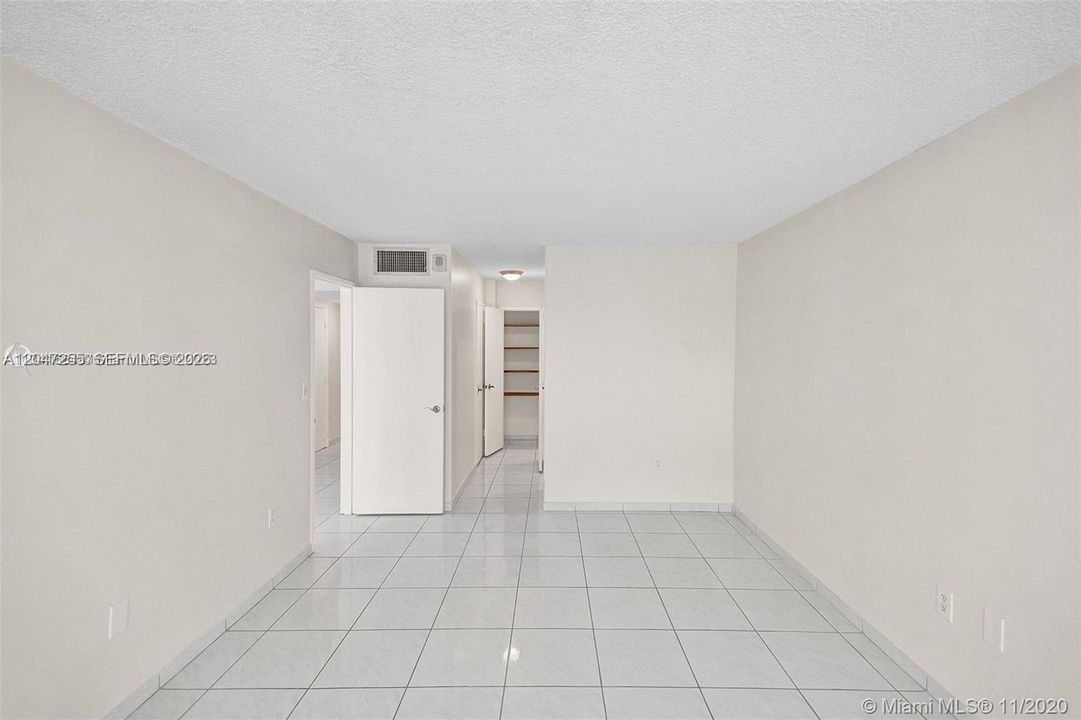 En Venta: $329,000 (1 camas, 1 baños, 750 Pies cuadrados)