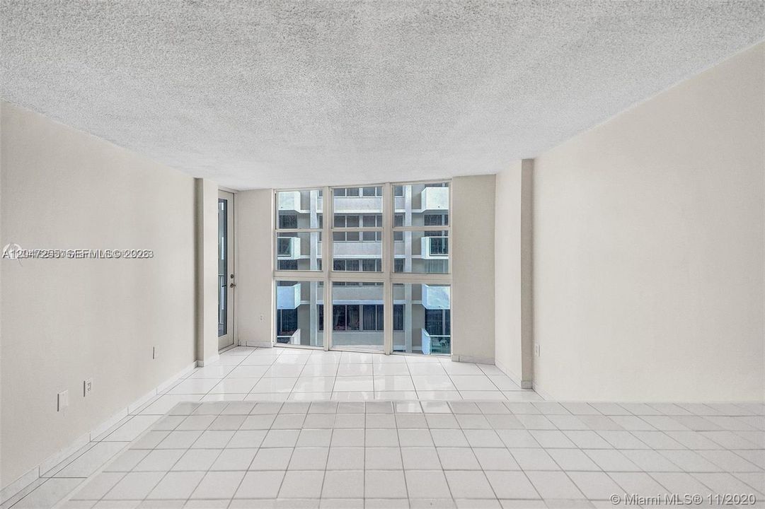 En Venta: $329,000 (1 camas, 1 baños, 750 Pies cuadrados)