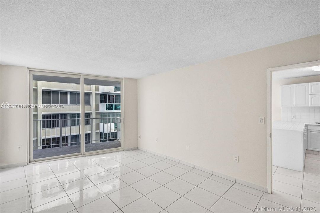 En Venta: $329,000 (1 camas, 1 baños, 750 Pies cuadrados)
