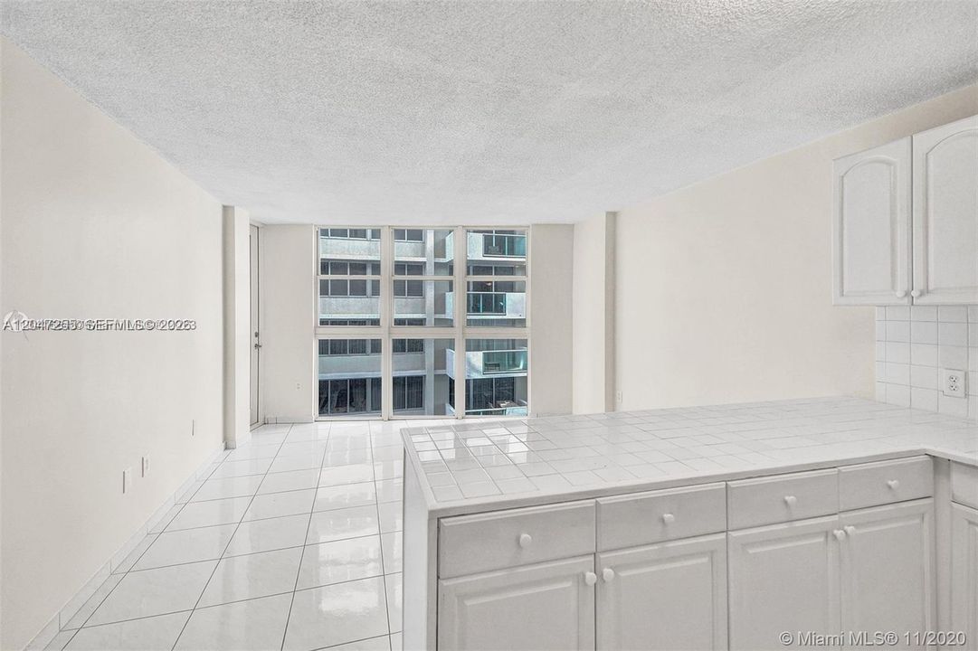 En Venta: $329,000 (1 camas, 1 baños, 750 Pies cuadrados)