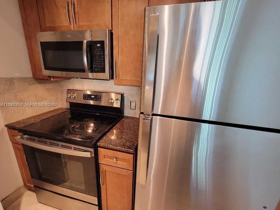 w/newer SS appliances.