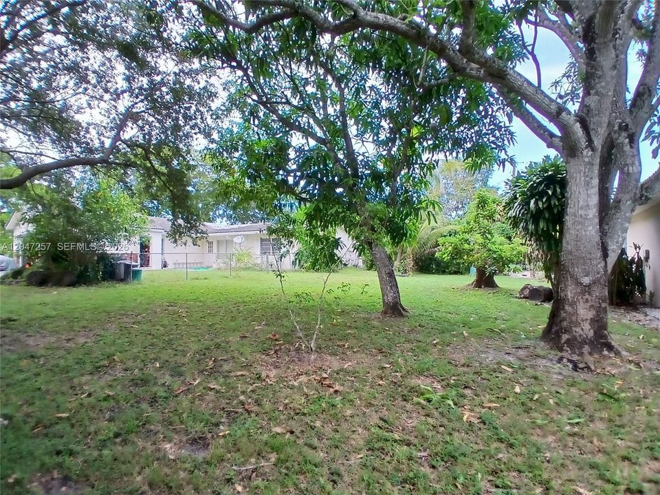 На продажу: $655,000 (3 спален, 2 ванн, 1882 Квадратных фут)