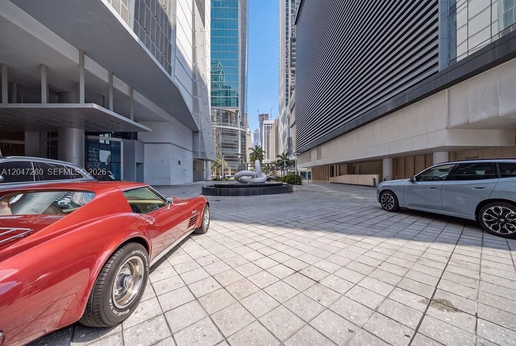 For Sale: $1,200,000 (2 beds, 2 baths, 1237 Square Feet)