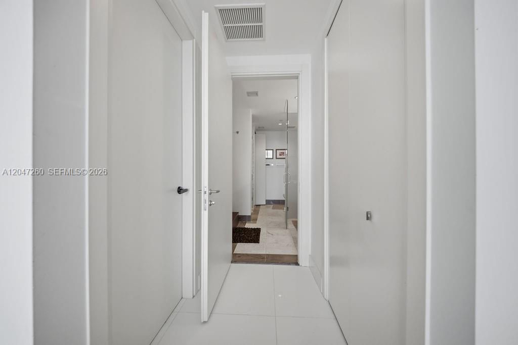 For Sale: $1,200,000 (2 beds, 2 baths, 1237 Square Feet)