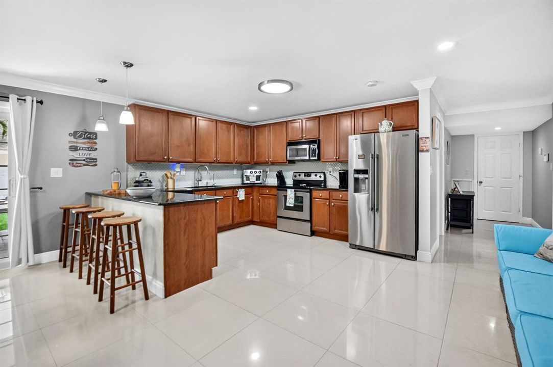 12-web-or-mls-DSC_1934 6901 12 kitchen