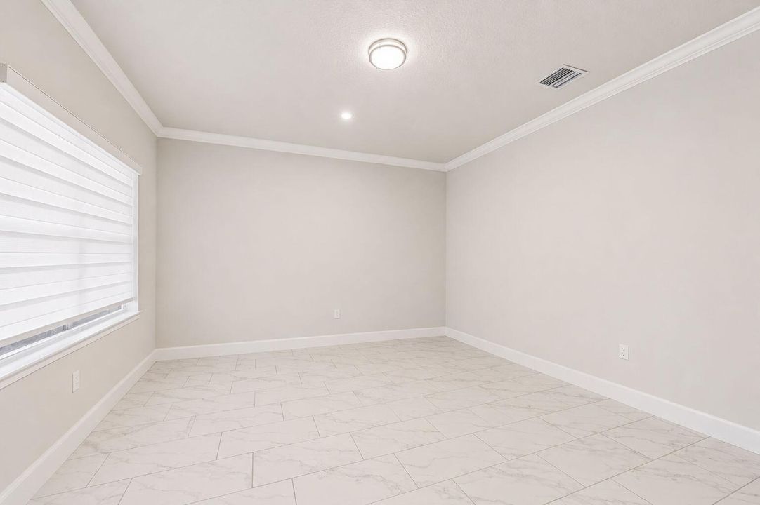 29-web-or-mls-Office 1 Empty