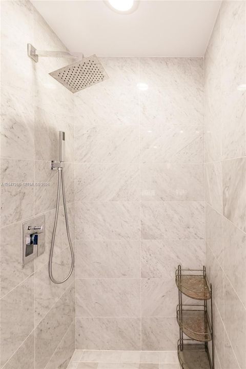 В аренду: $4,450 (1 спален, 1 ванн, 838 Квадратных фут)