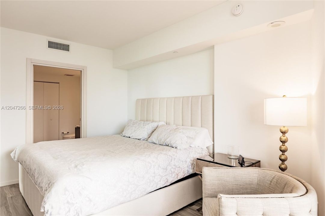 В аренду: $4,450 (1 спален, 1 ванн, 838 Квадратных фут)