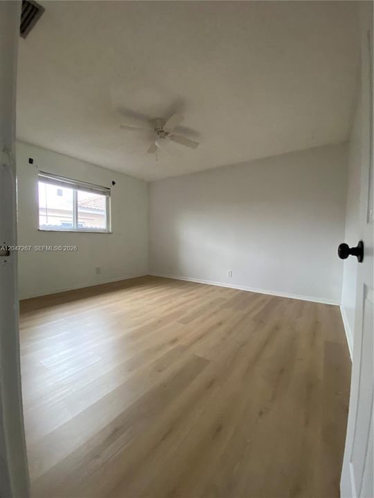 Bedroom 2Rear Unit