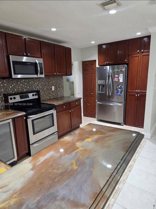 В аренду: $3,880 (4 спален, 3 ванн, 1534 Квадратных фут)