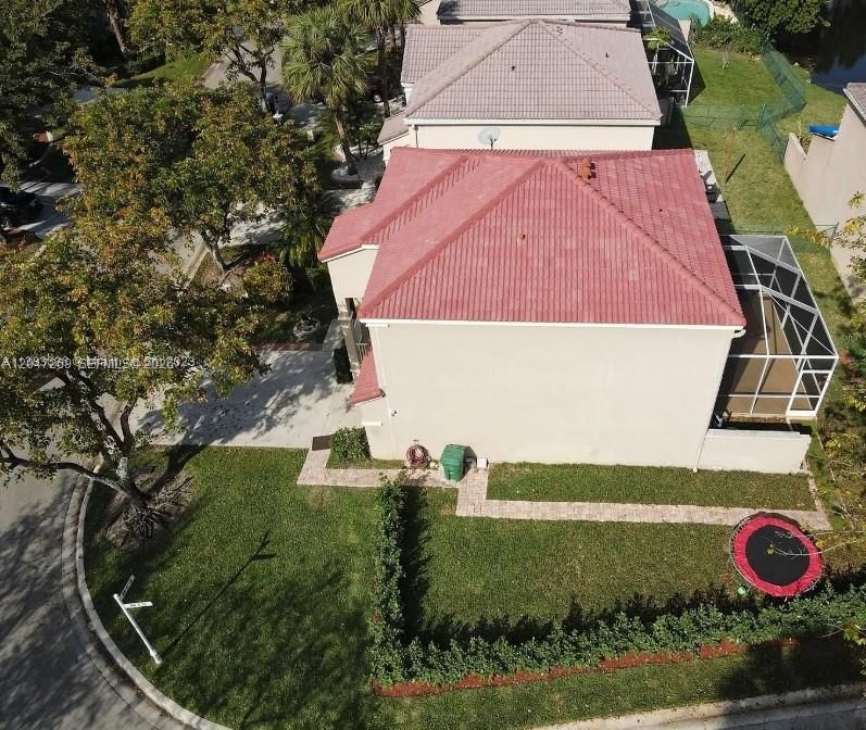 В аренду: $3,300 (3 спален, 2 ванн, 1772 Квадратных фут)