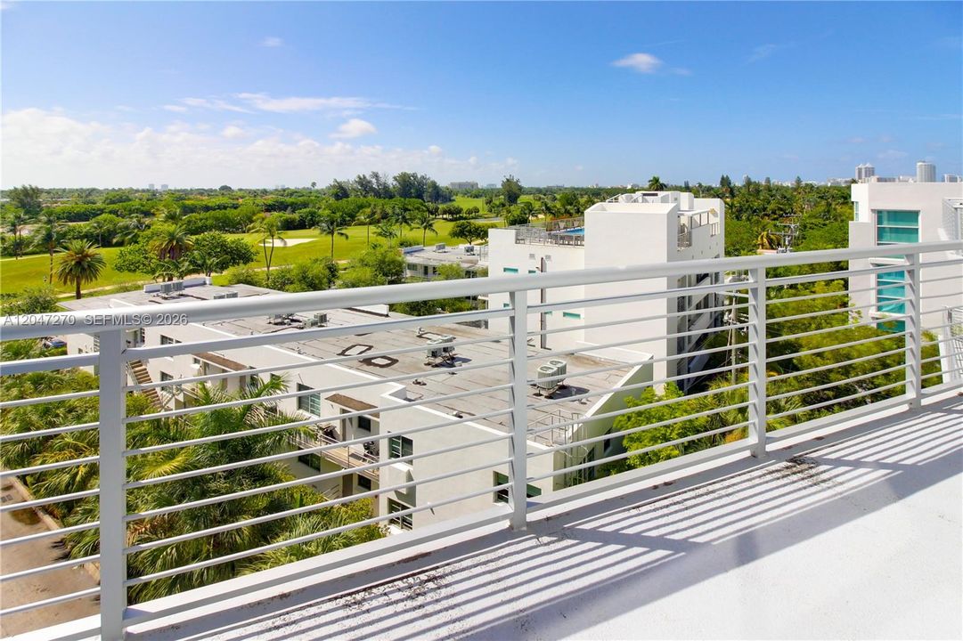 En Venta: $925,000 (1 camas, 1 baños, 966 Pies cuadrados)