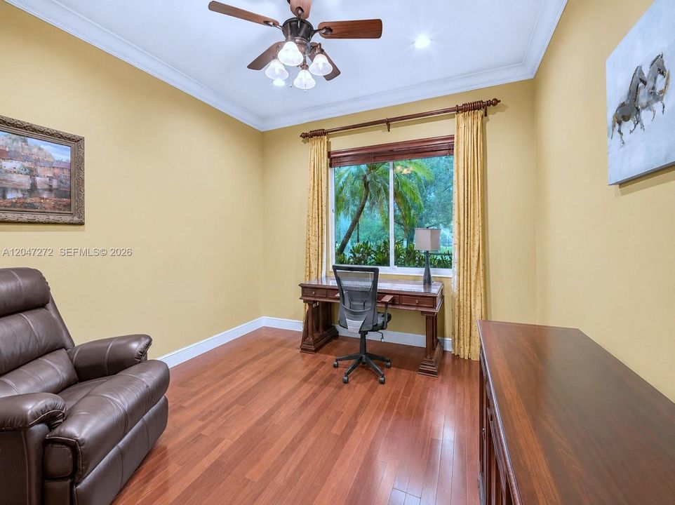 En Venta: $2,700,000 (4 camas, 3 baños, 3318 Pies cuadrados)