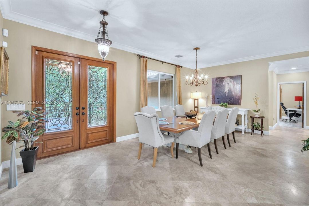 En Venta: $2,700,000 (4 camas, 3 baños, 3318 Pies cuadrados)