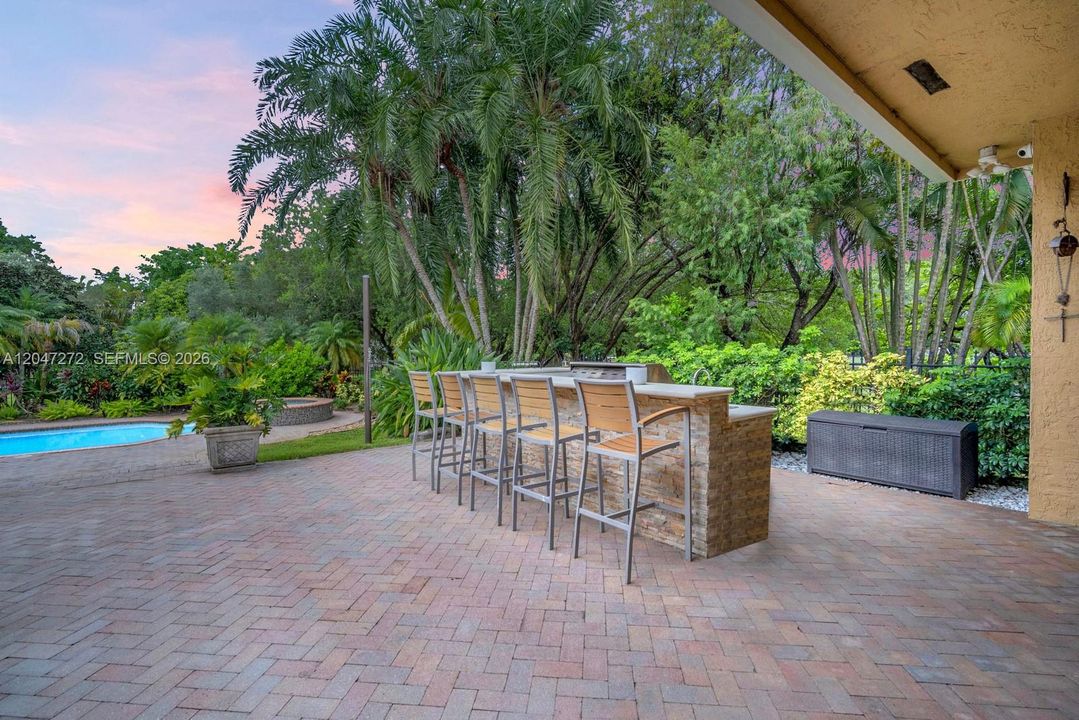 En Venta: $2,700,000 (4 camas, 3 baños, 3318 Pies cuadrados)