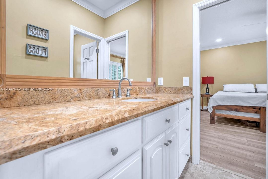 En Venta: $2,700,000 (4 camas, 3 baños, 3318 Pies cuadrados)