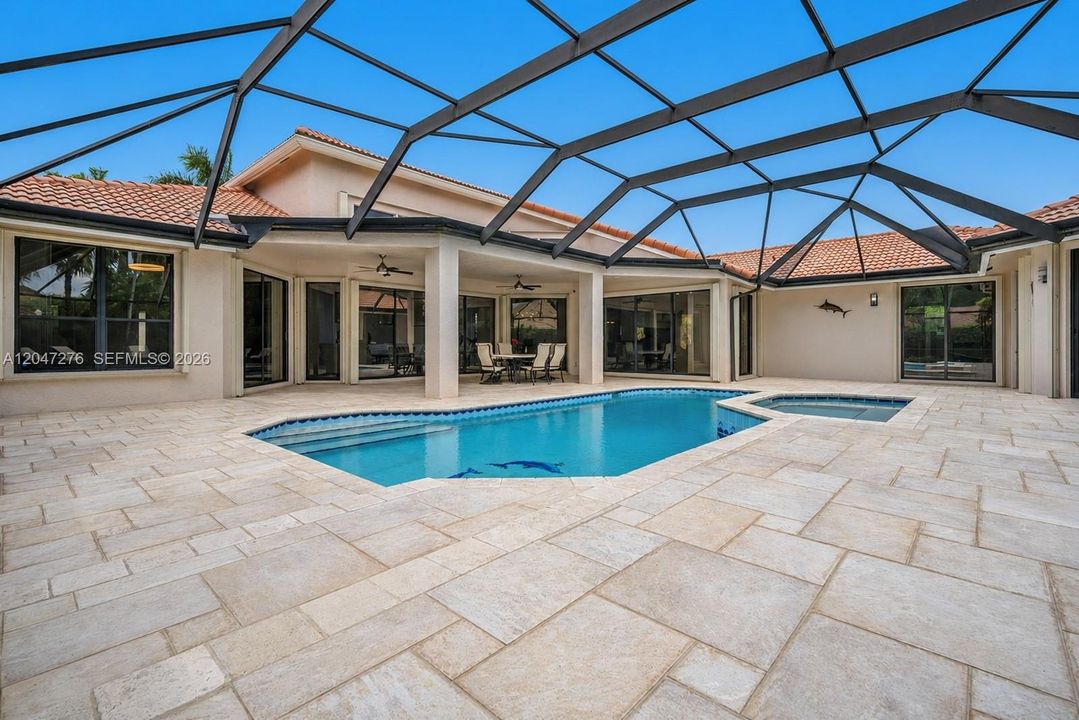 For Sale: $2,100,000 (5 beds, 3 baths, 4828 Square Feet)