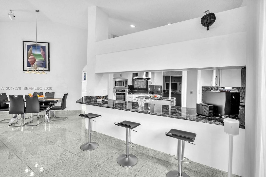 For Sale: $2,100,000 (5 beds, 3 baths, 4828 Square Feet)