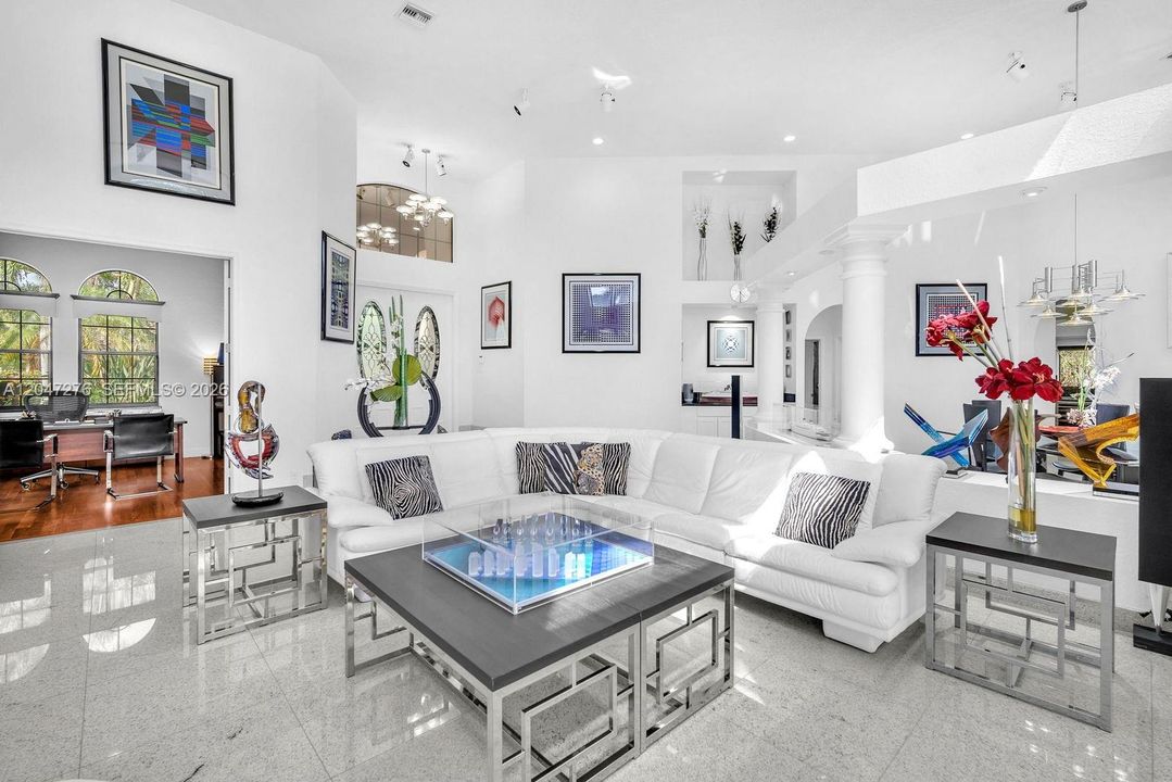 For Sale: $2,100,000 (5 beds, 3 baths, 4828 Square Feet)