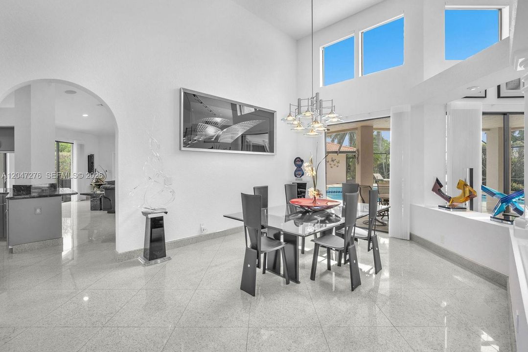 For Sale: $2,100,000 (5 beds, 3 baths, 4828 Square Feet)