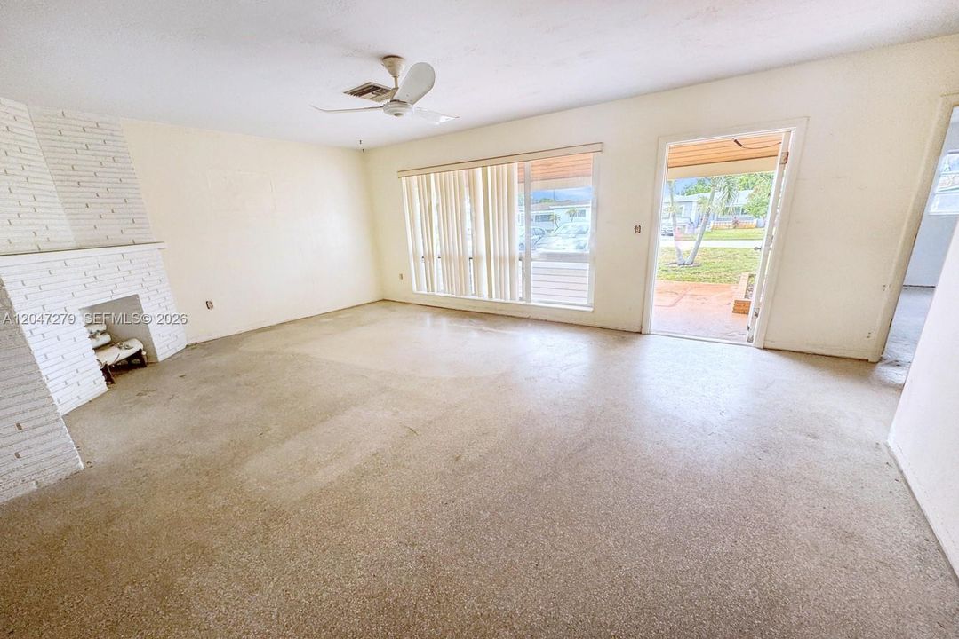 For Sale: $425,000 (3 beds, 2 baths, 1515 Square Feet)