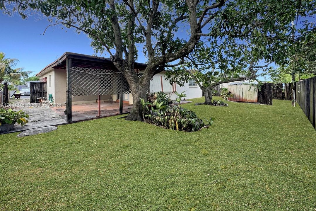 For Sale: $425,000 (3 beds, 2 baths, 1515 Square Feet)