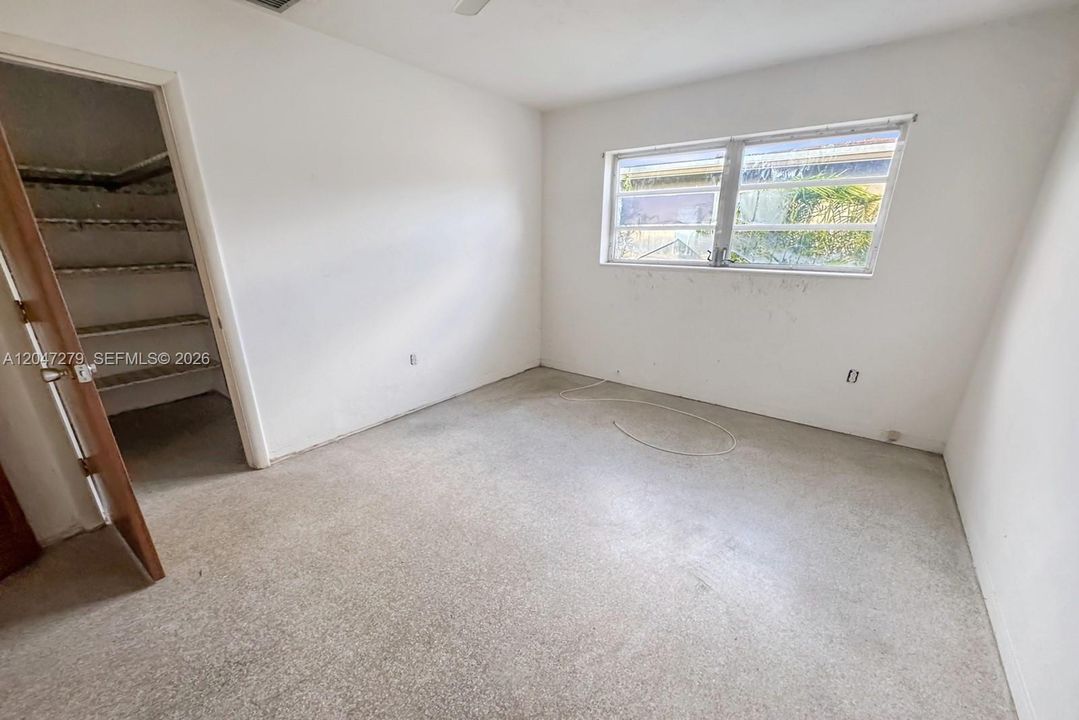 For Sale: $425,000 (3 beds, 2 baths, 1515 Square Feet)