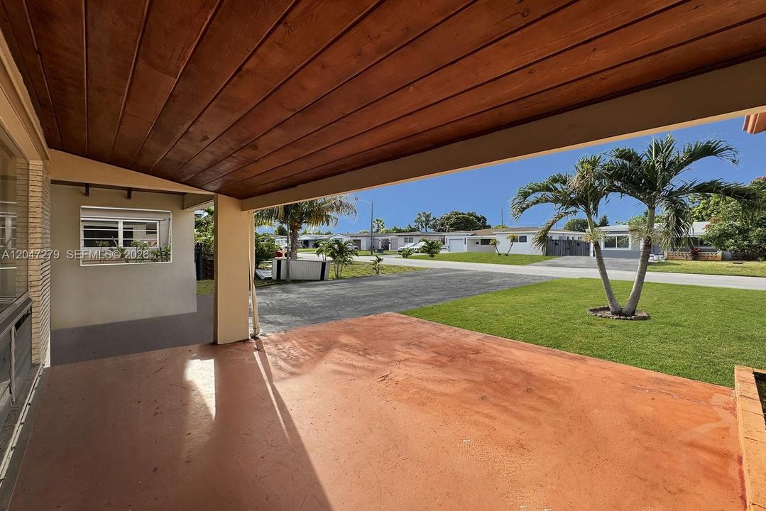 For Sale: $425,000 (3 beds, 2 baths, 1515 Square Feet)