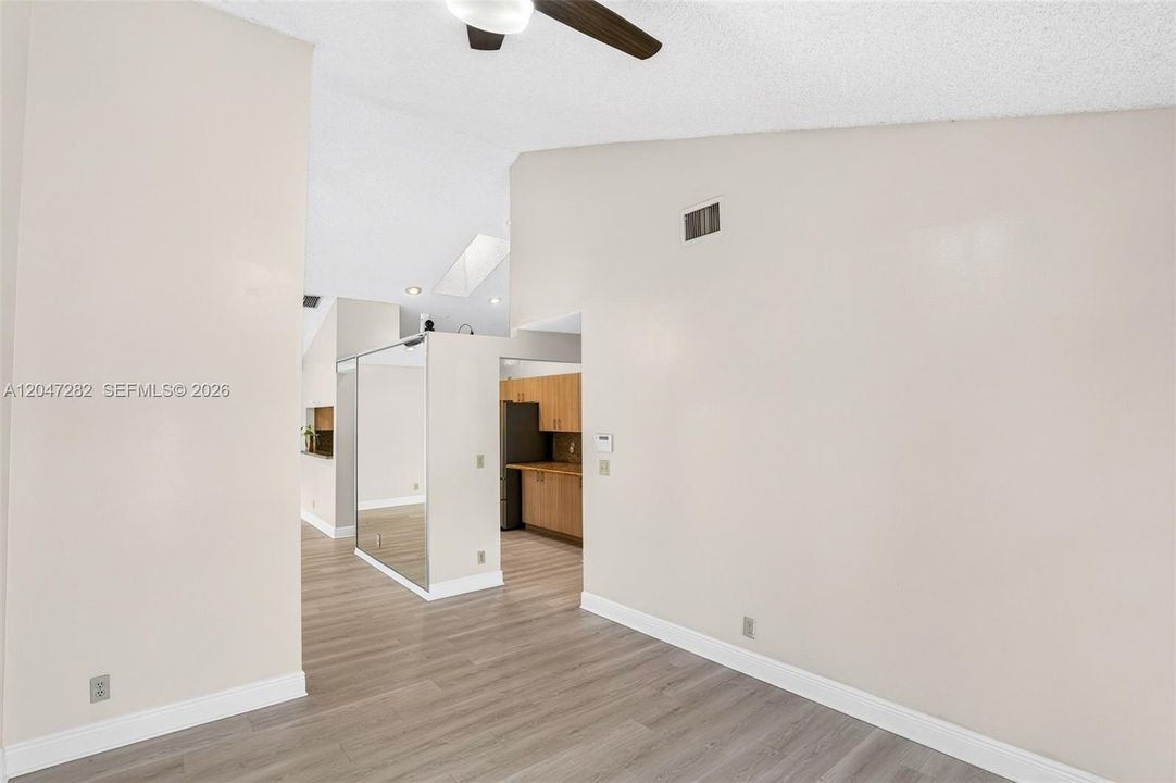 For Sale: $579,000 (4 beds, 2 baths, 1594 Square Feet)