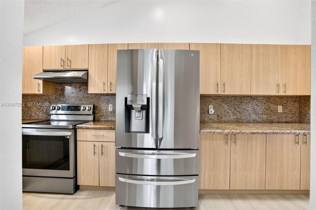 For Sale: $579,000 (4 beds, 2 baths, 1594 Square Feet)