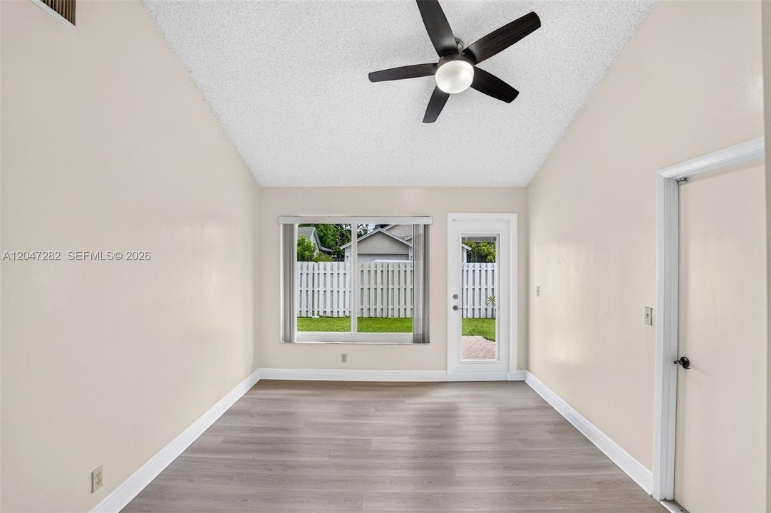 For Sale: $579,000 (4 beds, 2 baths, 1594 Square Feet)