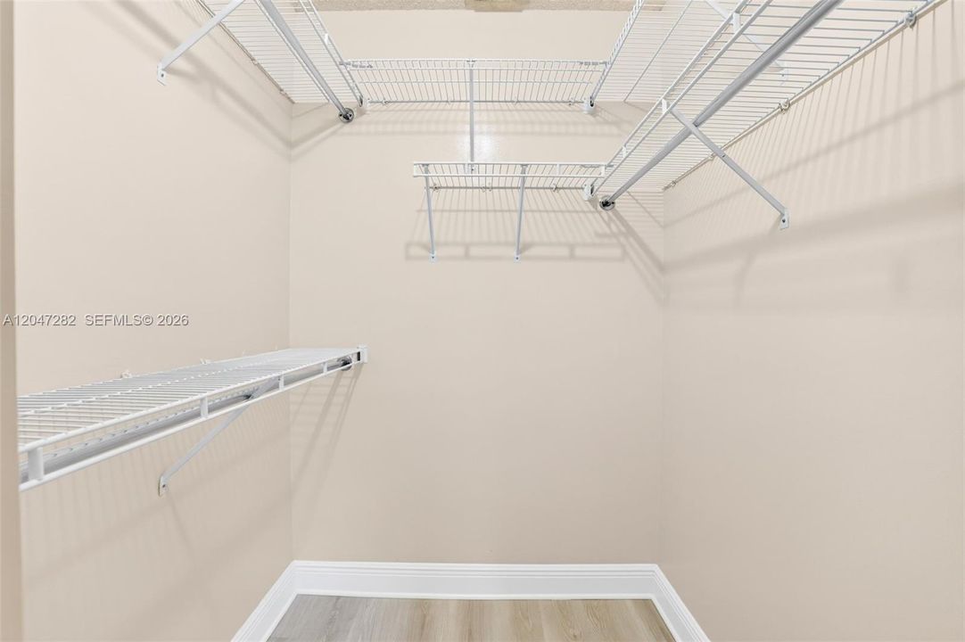 For Sale: $579,000 (4 beds, 2 baths, 1594 Square Feet)
