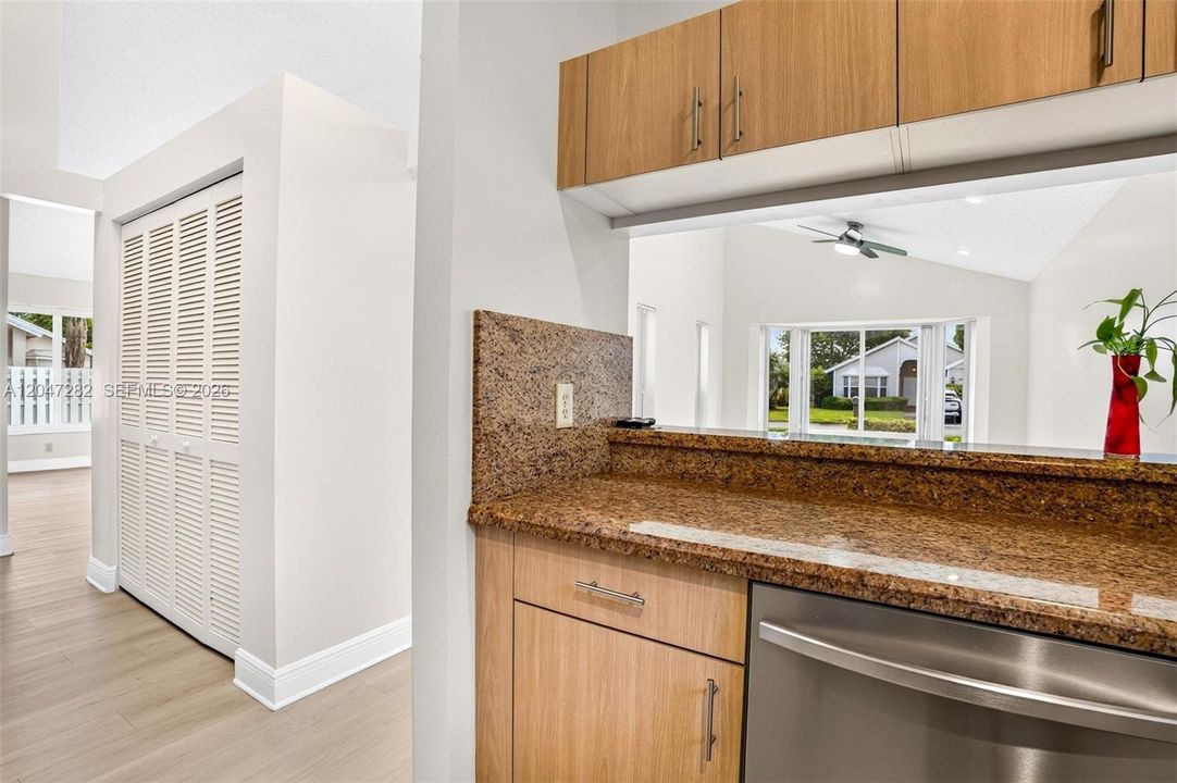 For Sale: $579,000 (4 beds, 2 baths, 1594 Square Feet)