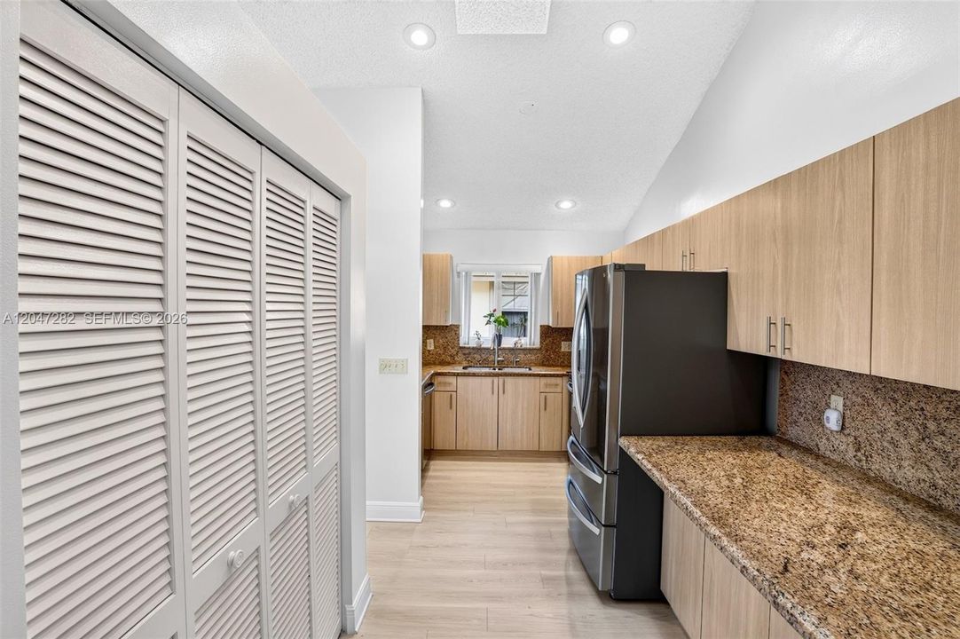 For Sale: $579,000 (4 beds, 2 baths, 1594 Square Feet)