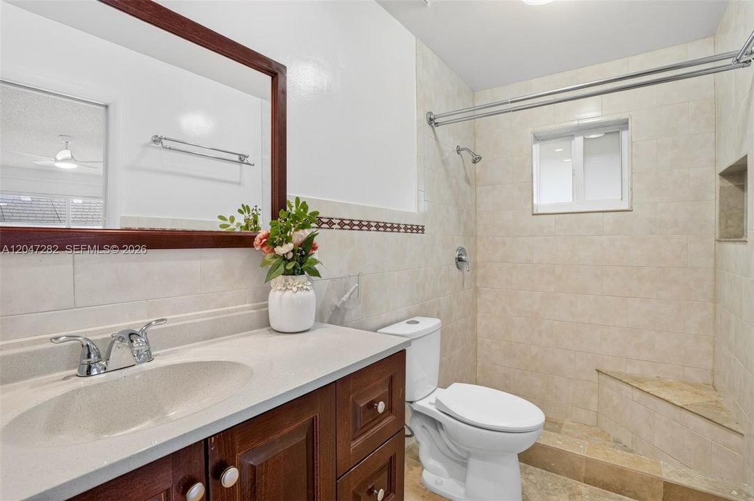 For Sale: $579,000 (4 beds, 2 baths, 1594 Square Feet)