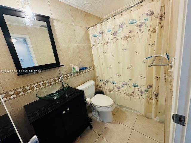 For Rent: $2,300 (2 beds, 2 baths, 1114 Square Feet)