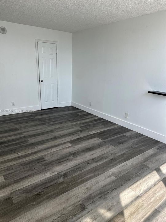 В аренду: $1,850 (1 спален, 1 ванн, 920 Квадратных фут)
