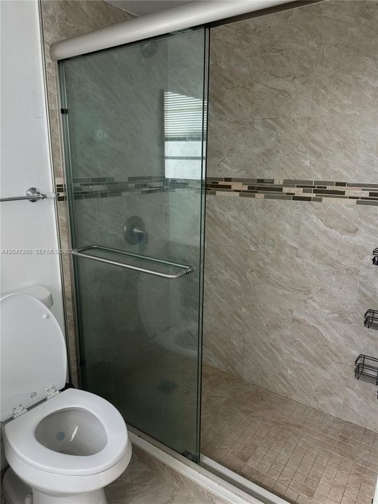 В аренду: $1,850 (1 спален, 1 ванн, 920 Квадратных фут)