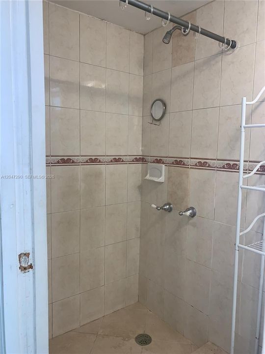 For Rent: $1,150 (0 beds, 1 baths, 0 Square Feet)