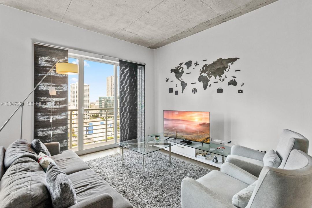 Spacious Living with Views!