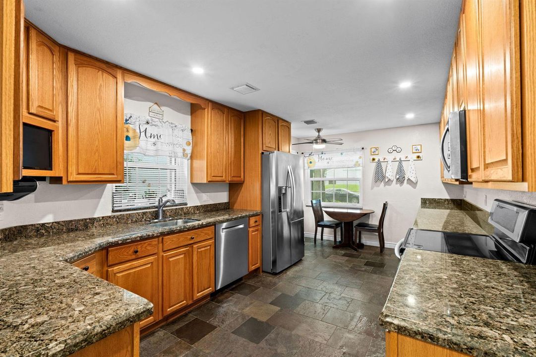 13-web-or-mls-A7409641