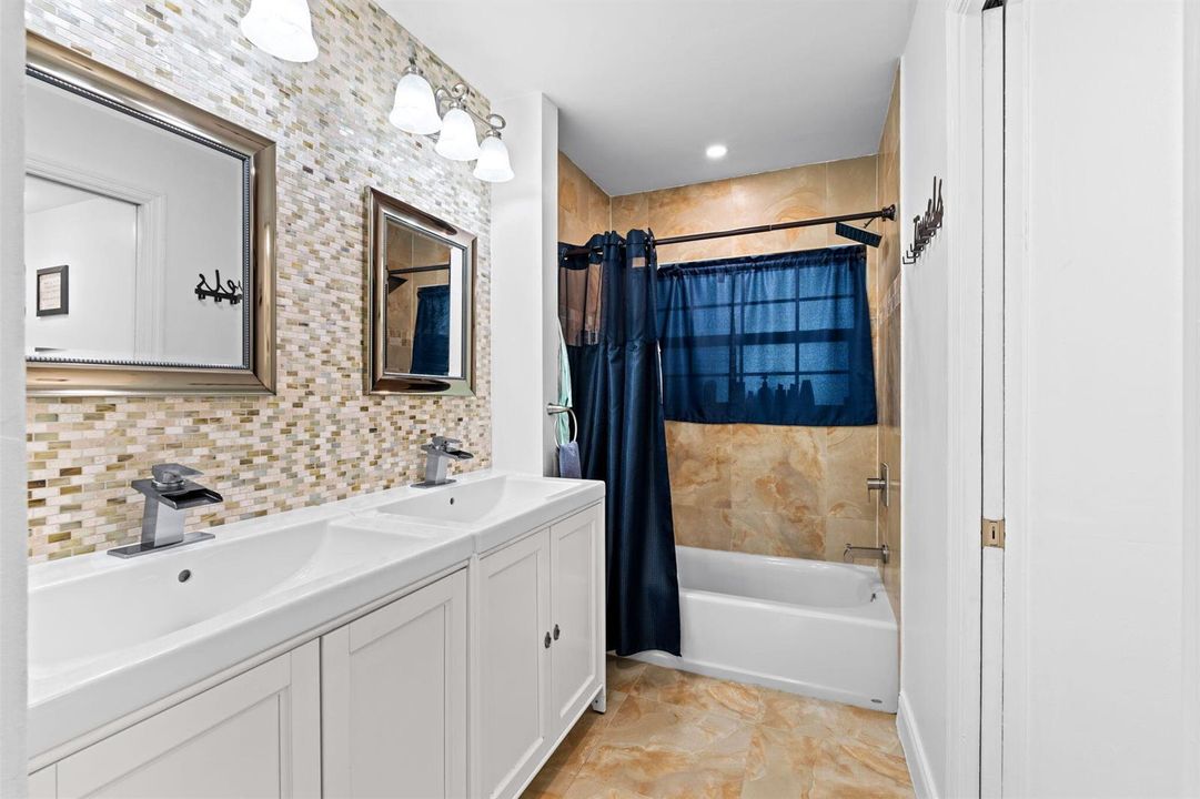 21-web-or-mls-A7409623