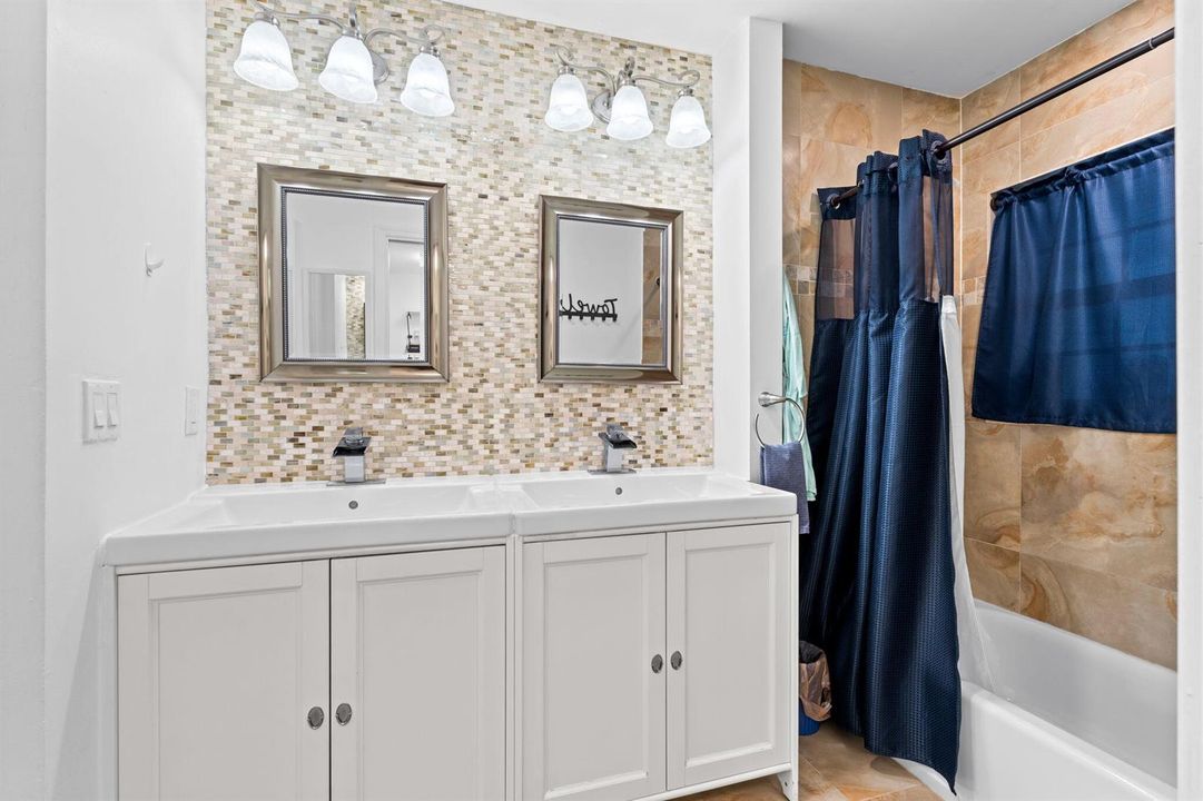 22-web-or-mls-A7409626