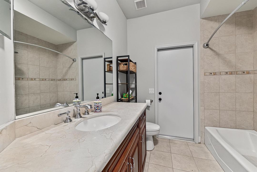 2nd Bathroom