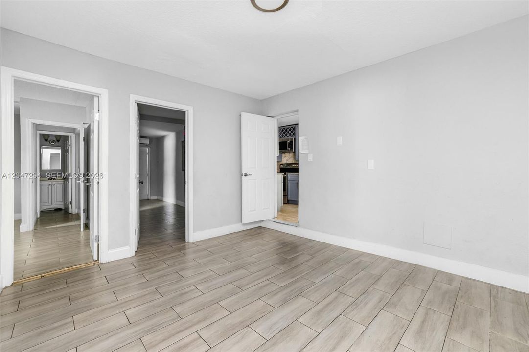 En Venta: $633,000 (8 camas, 4 baños, 2451 Pies cuadrados)