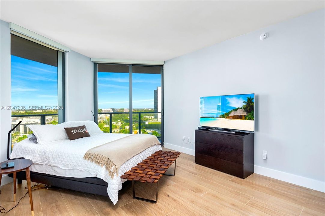 For Rent: $4,850 (2 beds, 2 baths, 1141 Square Feet)